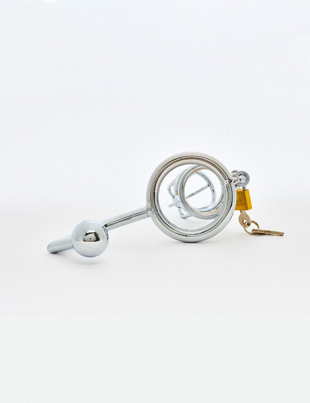 Jaula De Castidad Con Plug Anal