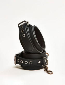 BDSM easytoys esposastobillos